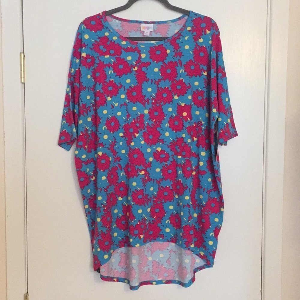 M‎ LuLaRoe Irma Top B05 1783
